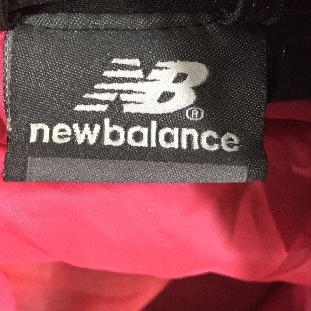 New Balance Women’s Running Jacket size Small - Picture 7 of 10